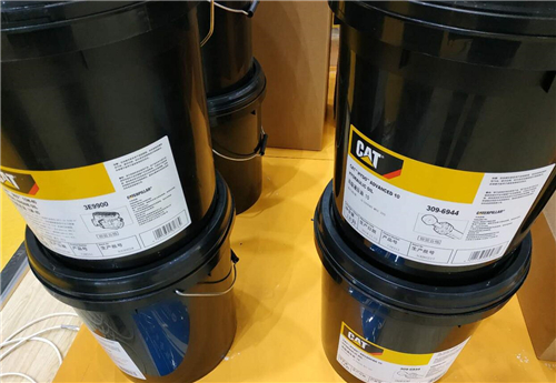 卡特彼勒C32柴油機維修保養配件服務中心、另概需要多小升機油?