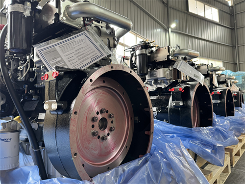 107千瓦珀金斯Perkins發(fā)動機(jī)外殼多少錢